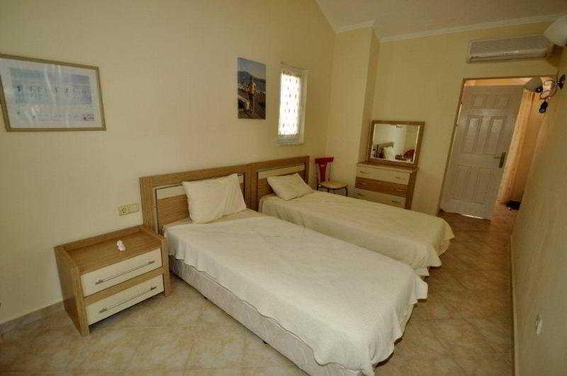 Oasis Holiday Residences Yaniklar  Luaran gambar